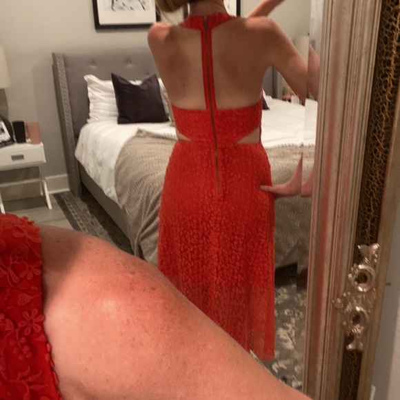⭐️ Stunning Red Alice + Olivia midi Dress - Picture 3 of 5